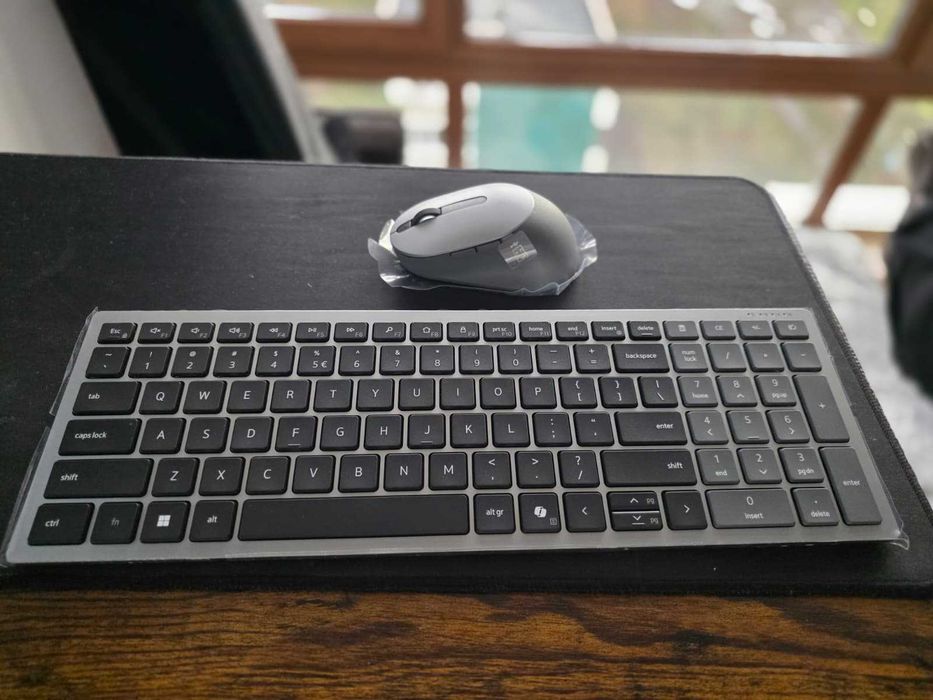 Tastatură + Mouse Dell KM7120W – Nou, sigilat, Bluetooth & 2.4GHz