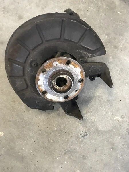 Fuzeta dreapta fata Audi A3 8P 2010 cod 1K0407256T