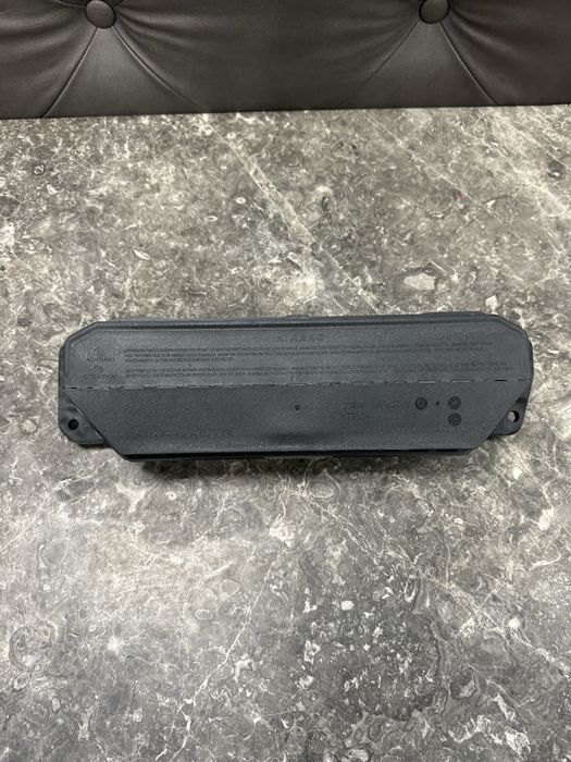 Mercedes w206 w223 C class s class  аербаг еирбаг airbag крака колена