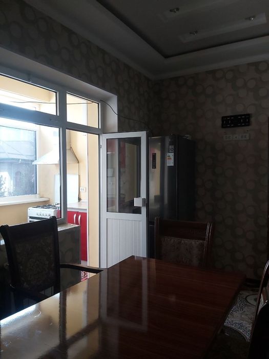 Barcha qulayliklar mavjud 3 xonali kvartira ijaraga beriladi