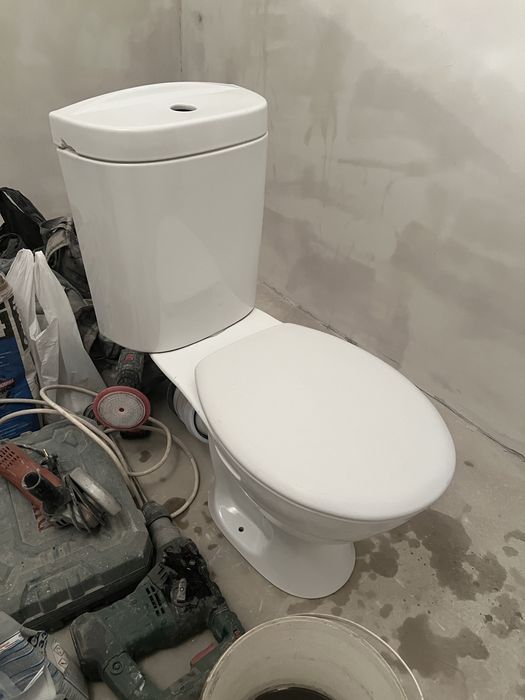продам унитаз IDDIS