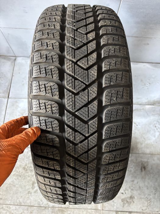 Anvelope de iarna Pirelli 235 45 R19 Demo