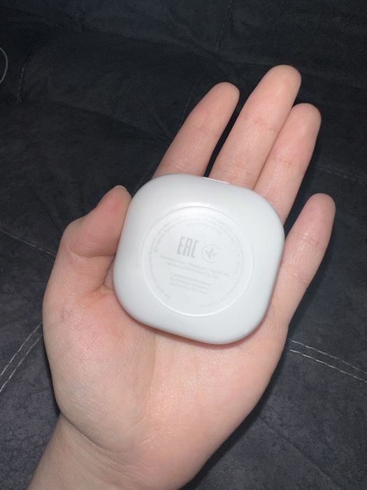 Футляр-акумулятор Samasung Galaxy buds2 (powered by AKG)