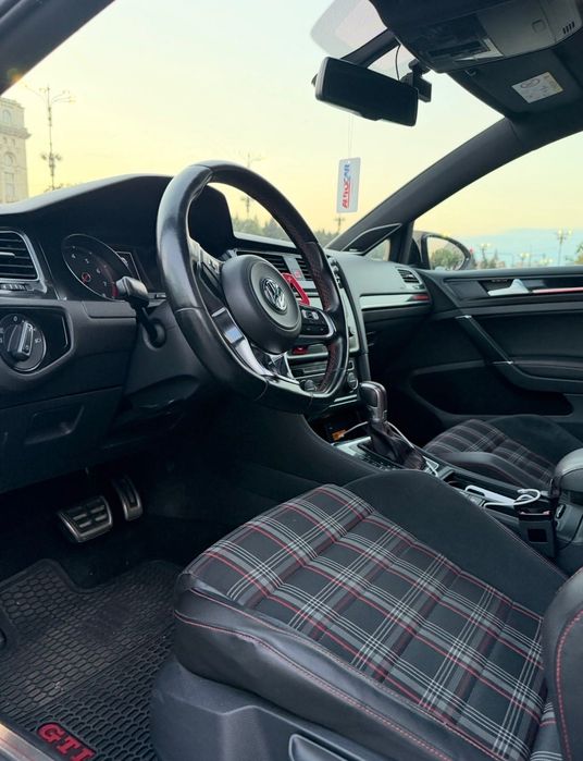 Golf 7 GTI ani 2015