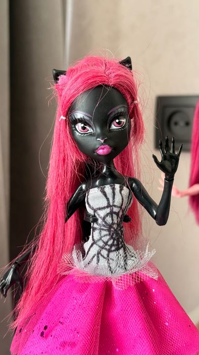Продам кукол monster high и барби