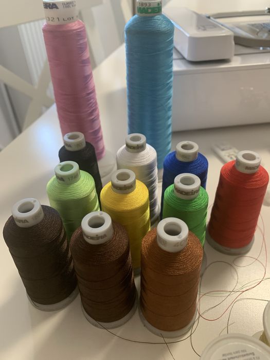 Masina de cusut si brodat Brother M280D