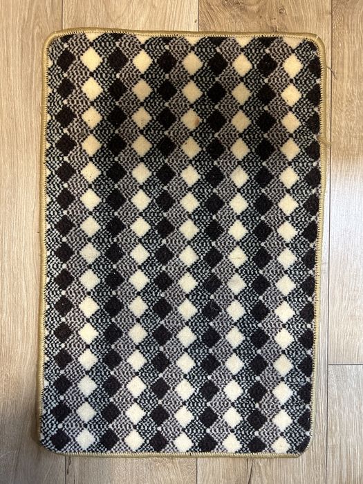 Килимче/постелка