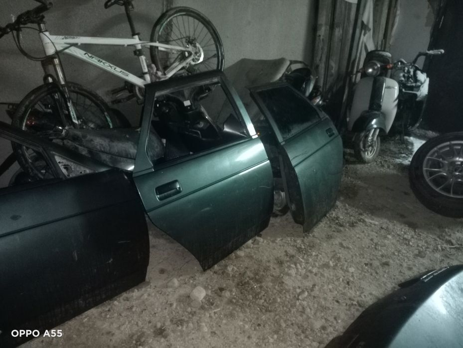 Продам двери и багажник Лада приора 2110