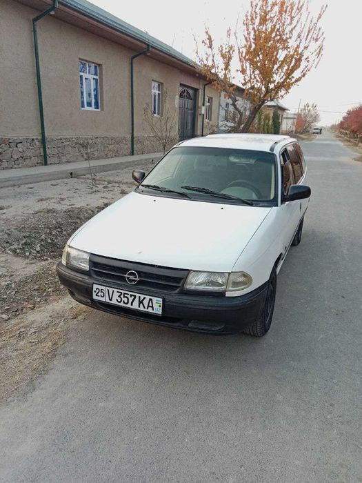 Опел Астра универсал