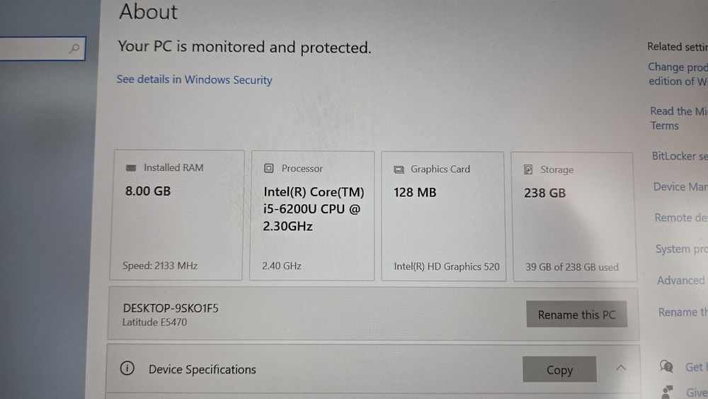 Laptop Dell Latitude E5470, cu ecran Full HD,Cpu i5 memorie 8gb DDR4, SSD M.2 256gb NVMe Tastatura iluminata și slot SIM pentru internet mobil