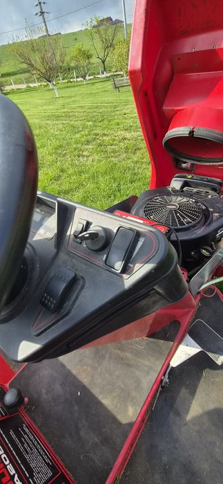 Tractoras de tuns gazon