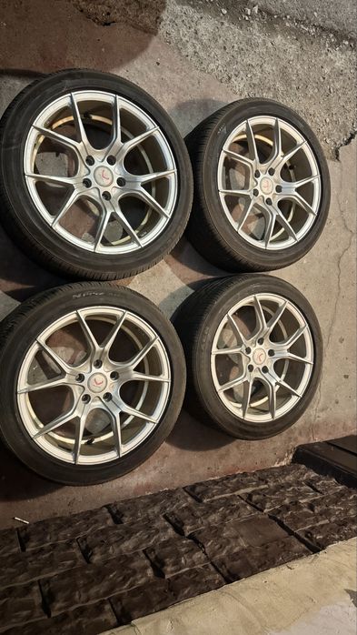 Корейский шины и диска