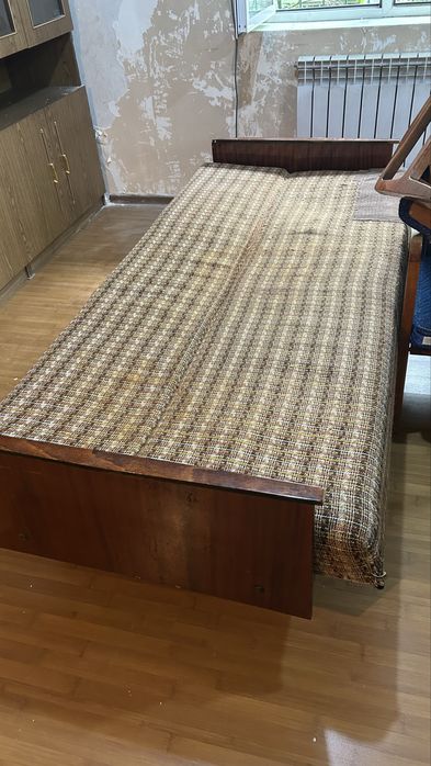 Диван раскладной.