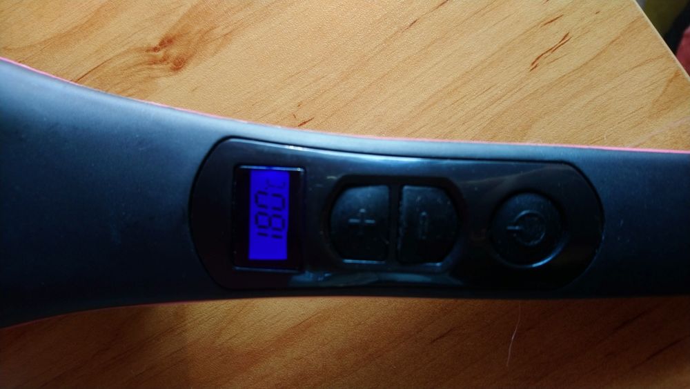 Електричеса четка за изправяне на коса