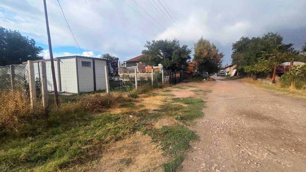 Урегулиран поземлен имот в село Долна Малина София област