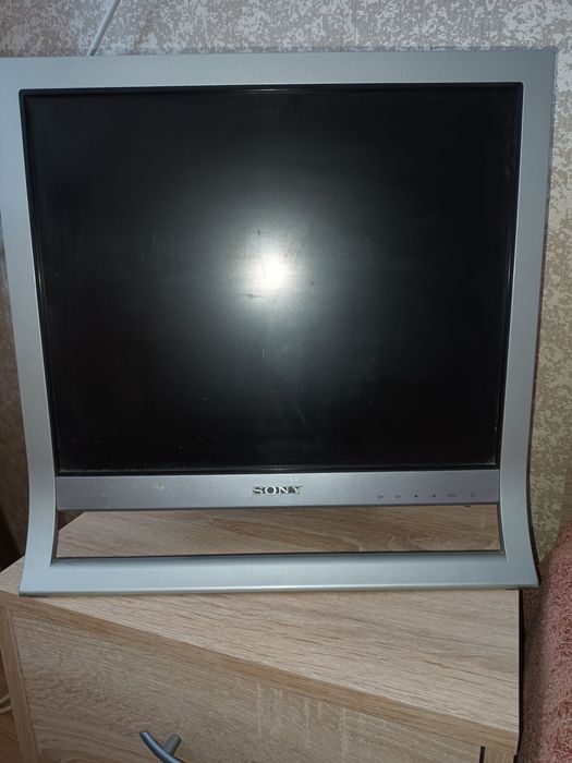 Монитор Sony   15 инча