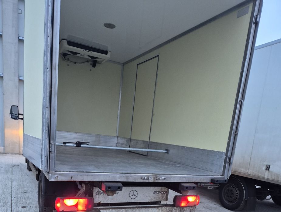 Închirieri dube frigorifice