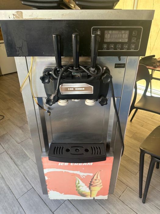 Продается!!!Аппарат для мягкого мороженного