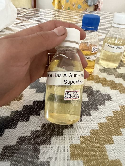 Продам остатки парфюма