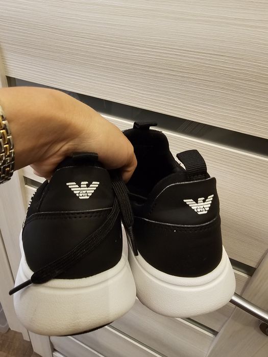 Женские чёрные кроссовки EA7