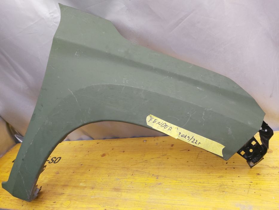 Калник Mitsubishi Fender 2019/22г