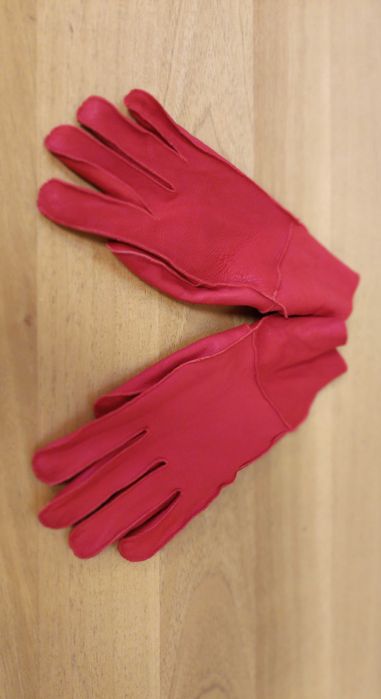 Кожени Ръкавици-Дамски