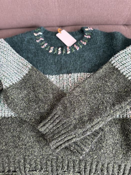 Pulover nou cu etichetă Gloria fashion