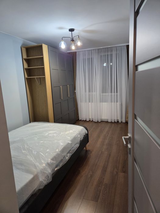 Dau spre inchiriere apartament cu o camera