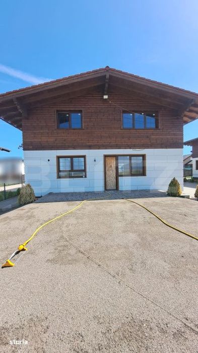 Casă Deosebită In Tărlungeni  | 780 Mp Teren | ~198 Mp Utili