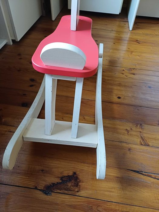 Дървено люлеещо конче