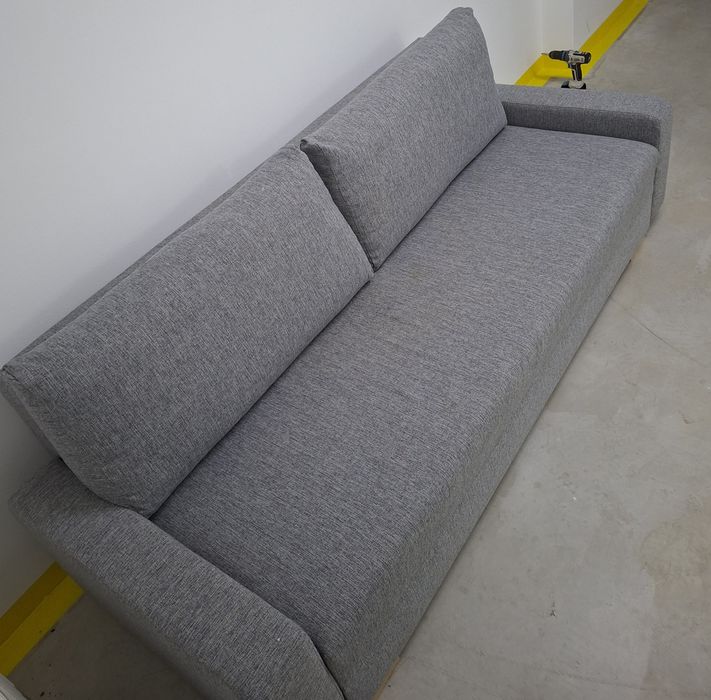 Canapea extensibila cu ladă stare bună 450lei