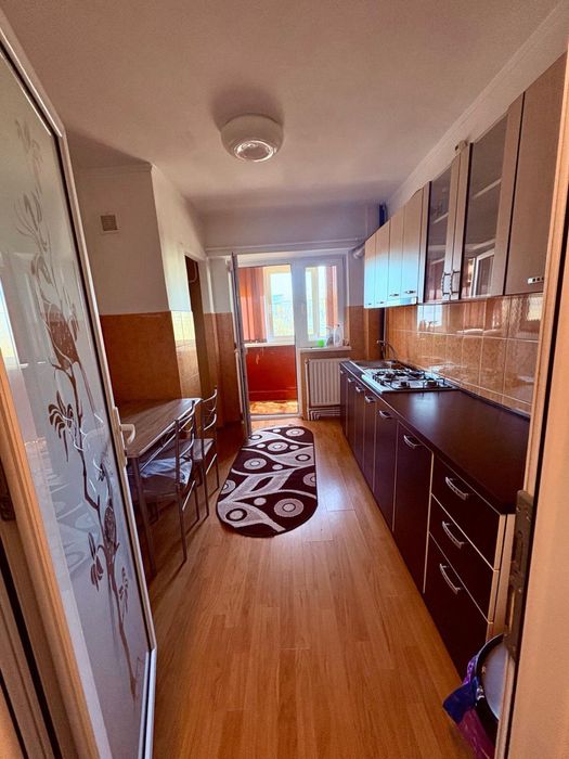 Inchiriez apartament 2 camere!