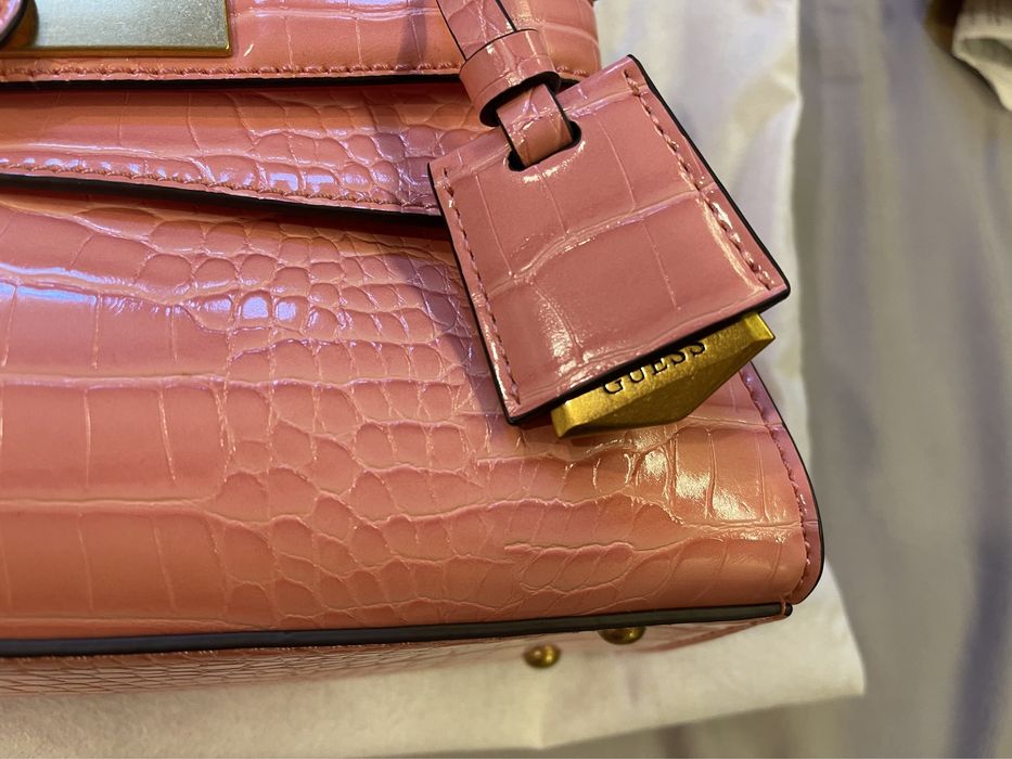 Чанта Guess коралов цвят