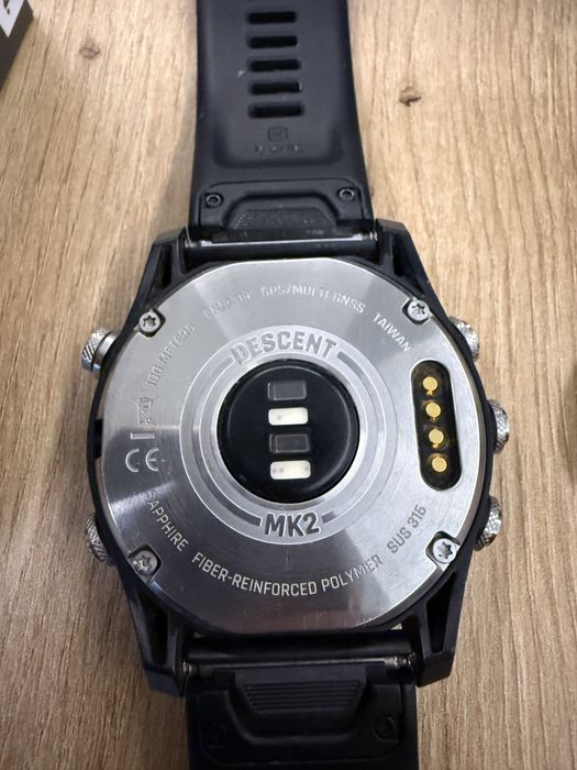 Продавам часовник Garmin Descent MK 2