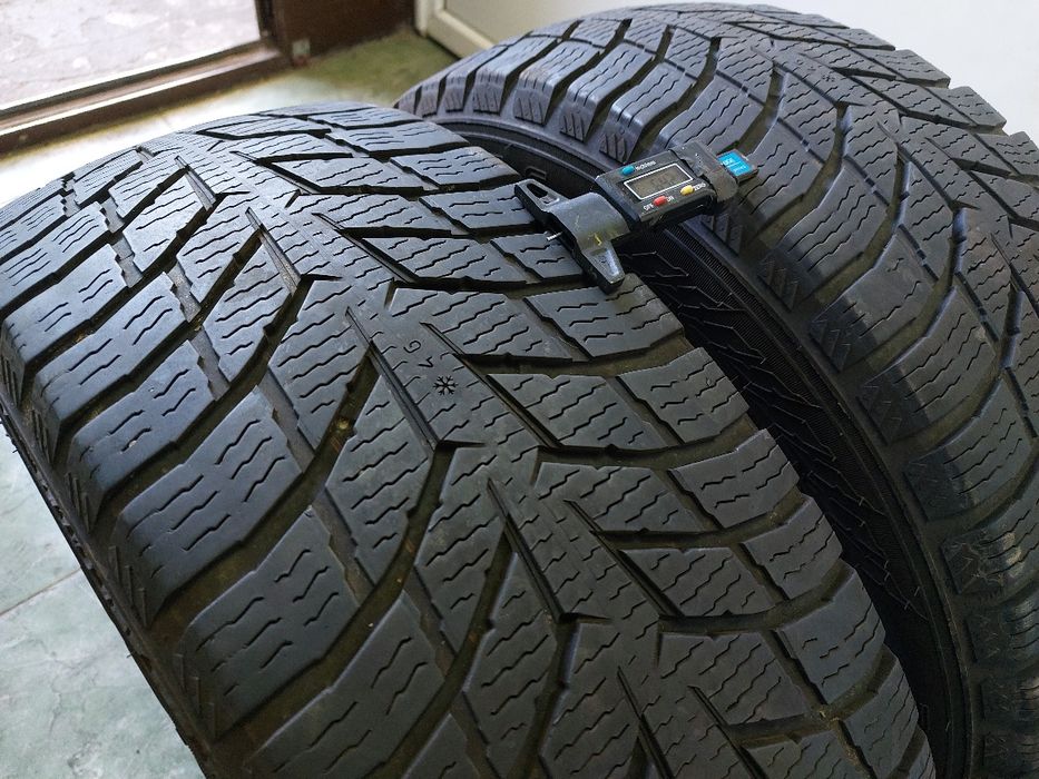 2 anvelope 225/55 R17 C Nokian