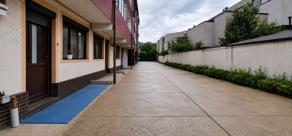 Garsoniera/Spatiu comercial/Cabinet/Salon/Birou Drumul Taberei cu intrare proprie