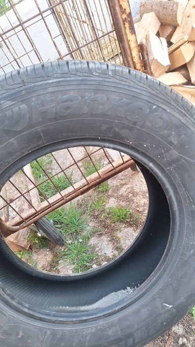 Продавам перфектени гуми за Джип