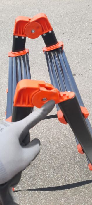 Scara metalica dubla