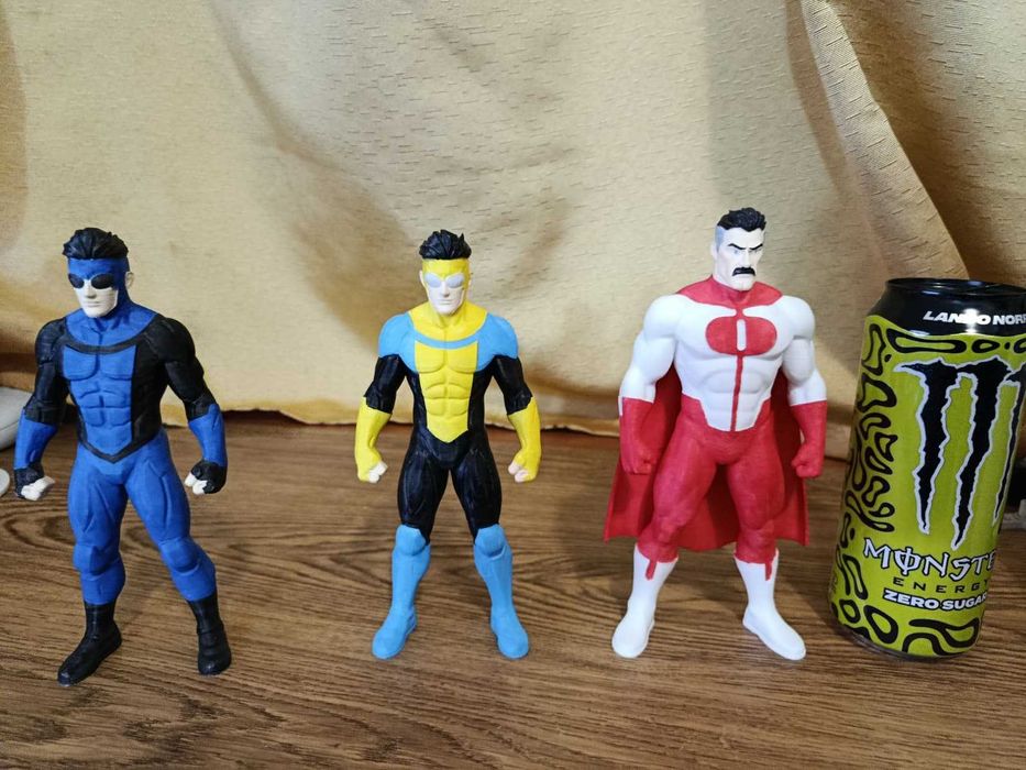 Figurina Omi-Man, Invincible 3D Print 20 cm