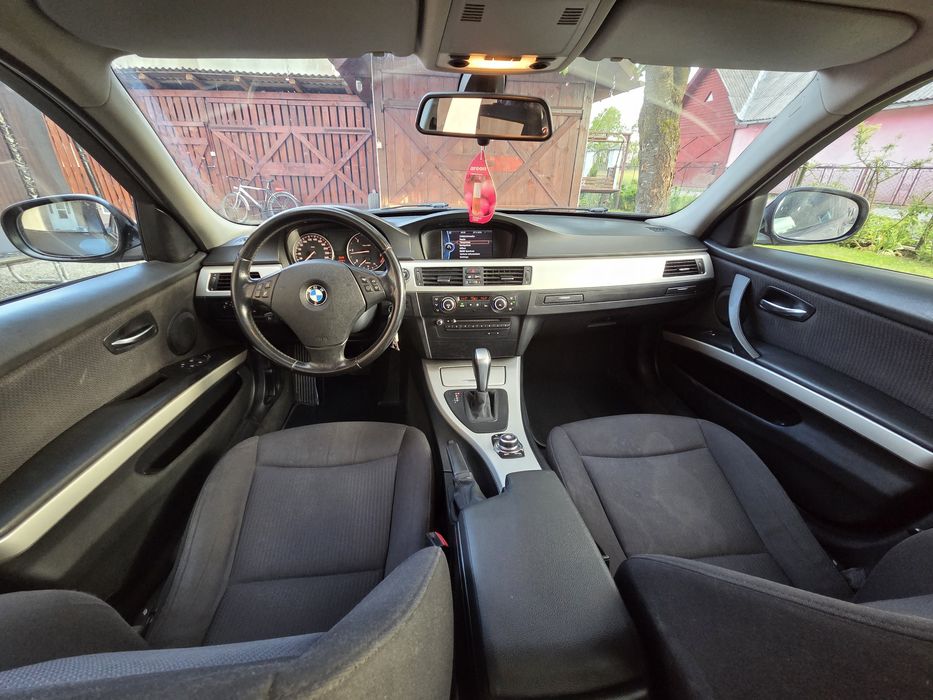 Vând bmw 320d an 2011