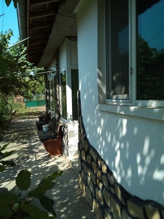 Дава се под наем Къща в Свищов - 150 кв.м за 153 € - Снимка #1