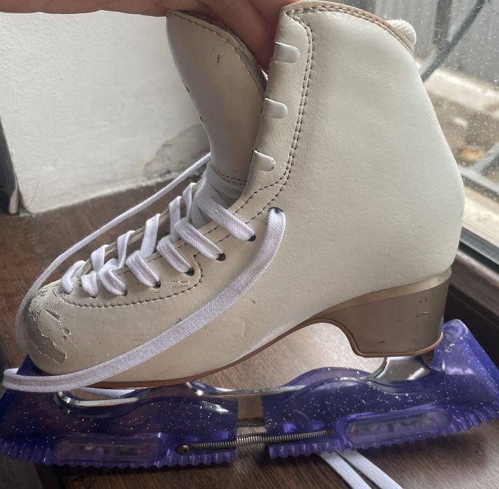 Коньки для фигурного катания