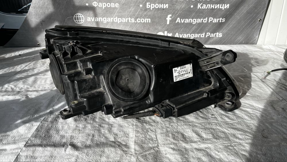 Volkswagen Tiguan 5N ляв фар