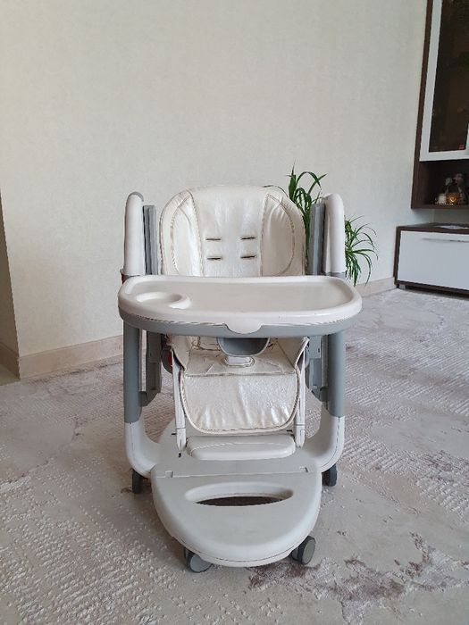 Продам стульчик Tatamia 3в1