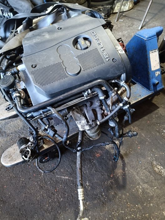 Двигатель на Ауди А4В6 1.8турбо BFB