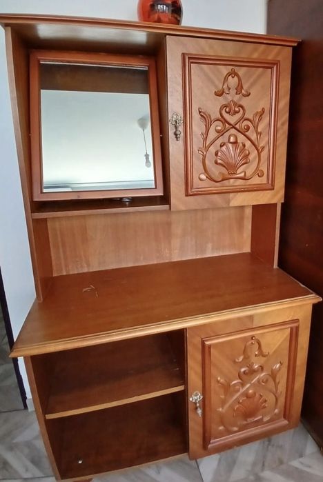 Donez dulap tip bufet cu oglinda functional