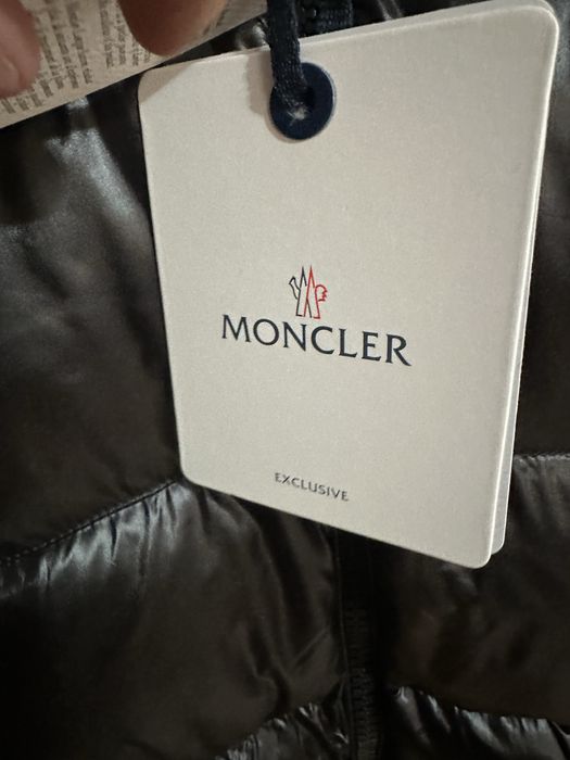 Geaca Moncler cu puf