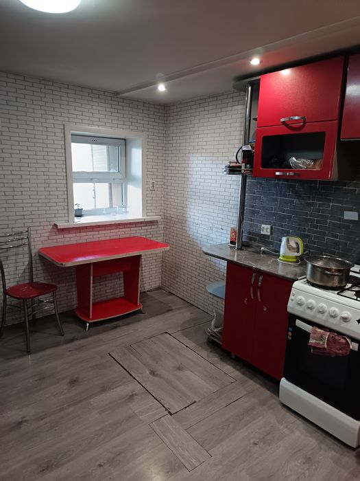 Продам дом в п. Долинка