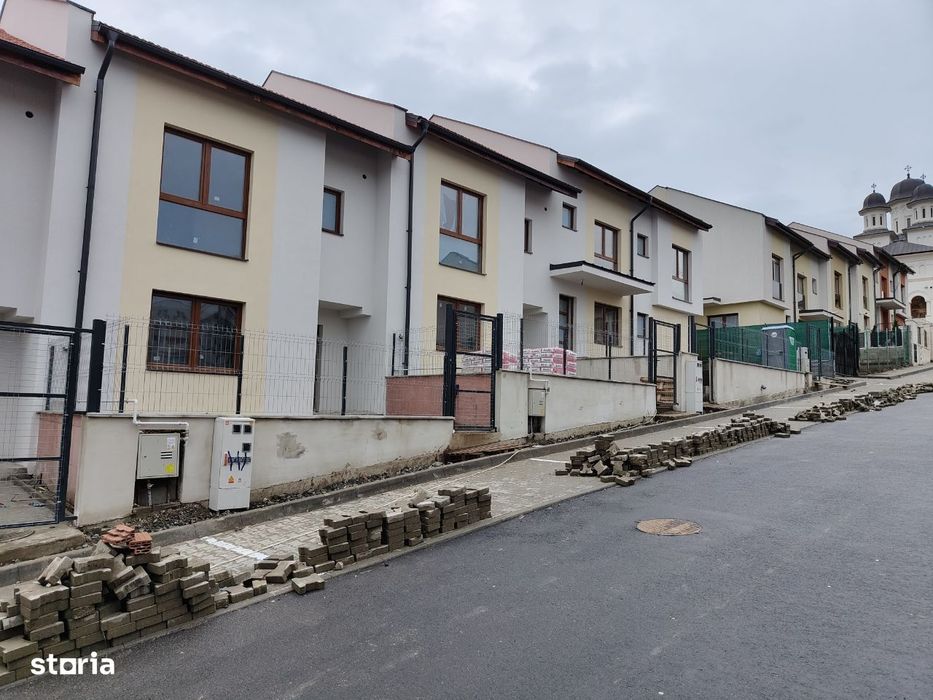 Apartament 3 dormitoare, pod mansardabil, gradina, loc parcare — fotografia 1