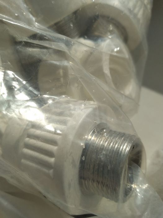 Продам   пластиковые адаптер